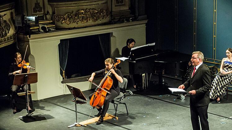 Werke von Ludwig van Beethoven und Peter Maxwell Davies erklangen beim Kammerkonzert im Landestheater Coburg.Foto: Jochen Berger