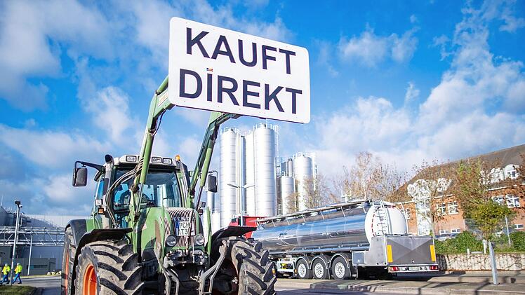 Die Preise für Schweinefleisch sind auf den niedrigsten Stand des Jahres abgerutscht. Bauern fordern faire Bezahlung.  Foto: Jens Büttner, dpa