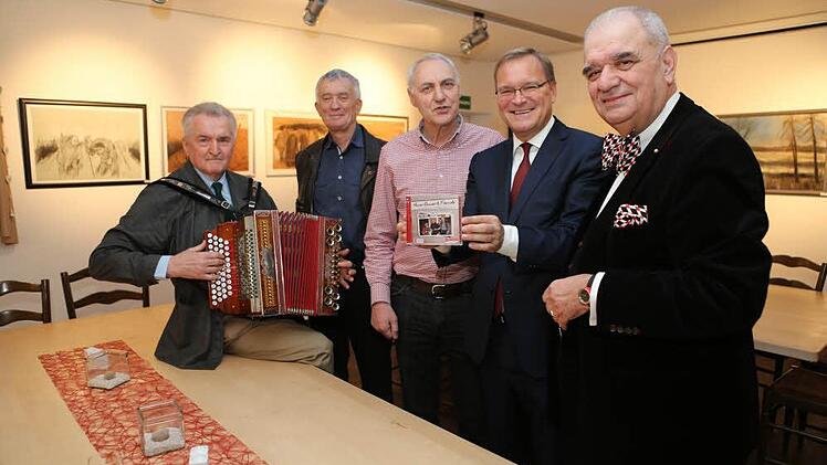 Lustige Runde (von links): Helmuth Jungbauer, Siegmar Walter, Heiner Kemmer, OB Andreas Starke und Franz-Wilhelm Heller Foto: Barbara Herbst