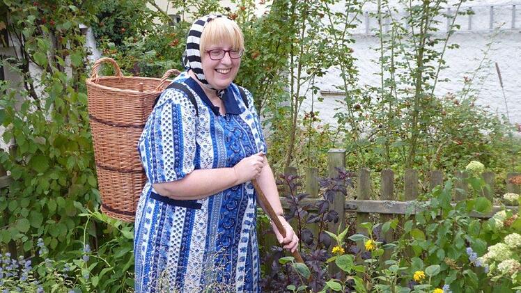 Renate Klebeg verkörpert das Bad Rodacher Original Ida Schleicher künftig bei Kostümführungen in der Thermalbadstadt. Start ist am Freitag, 5. Oktober.                             Foto: Volker Gundel