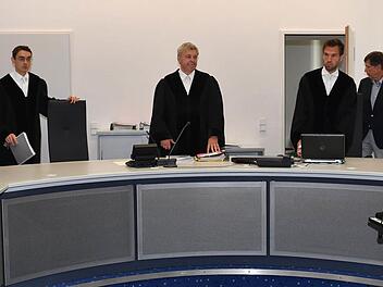 Die große Strafkammer, vor der sich Alexander L. seit dem 11.Juli verantworten muss  Foto: Ronald Rinklef