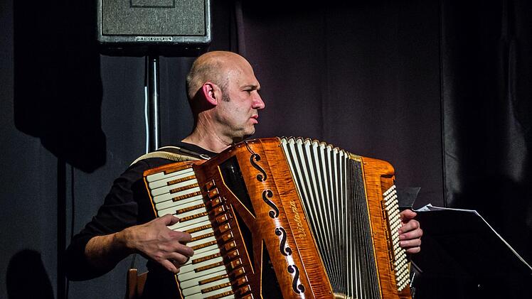 Das Trio Tango Transit gastierte in der Reihe Elsa 47 im Elsicher Dorfhaus.Foto: Jochen Berger