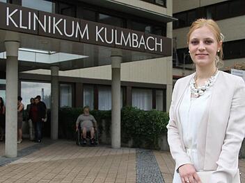 Nadine Knorr aus Weismain hat die dreijährige Ausbildung in der Berufsfachschule für Krankenpflege am Klinikum mit der Traumnote 1,0 abgeschlossen. Fotos: Sonja Adam