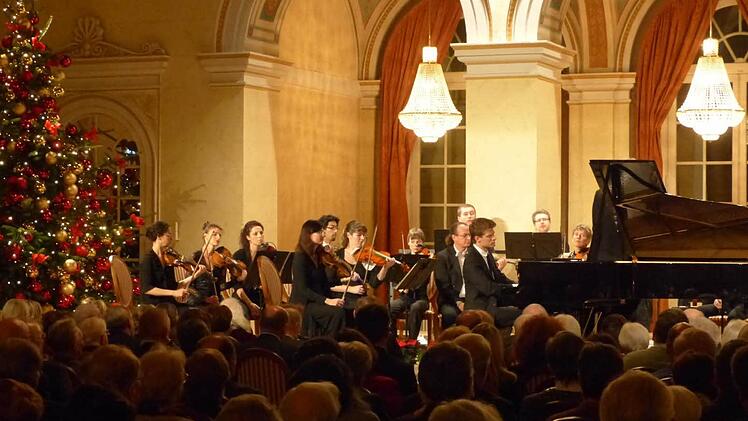 Gast beim BKO war am Montagabend der Pianist Alexander Krichel.  Foto: Christian Dijkstal