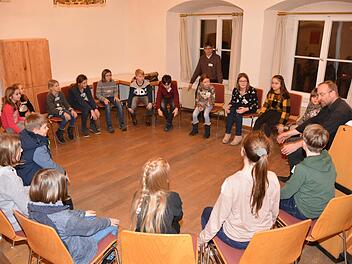 Schöner Start in großer Runde: Das Musical-Projekt machte viele junge Sänger neugierig.Foto: Dagmar Besand
