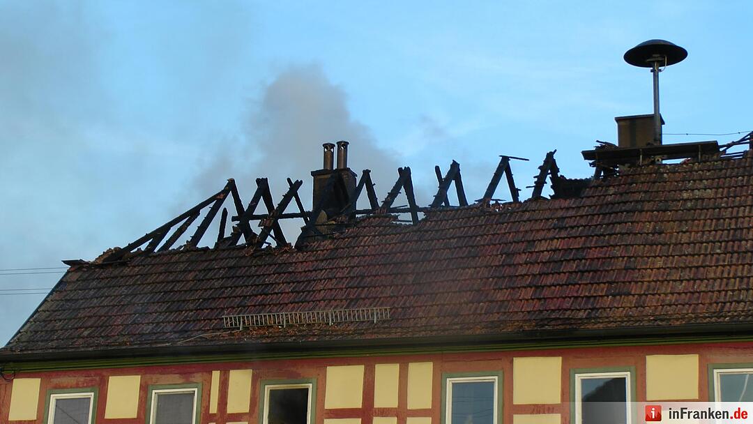Gemeindehaus in Altenmuenster Ortskern niedergebrannt