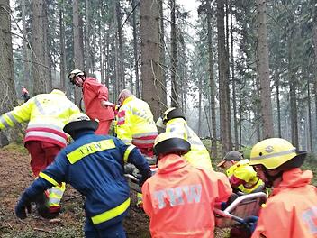 Kräfte von ASB und THW Kronach bei einer gemeinsamen Übung noch in der Zeit vor Corona Foto: ASB