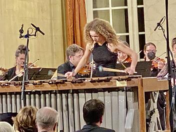 Clara de Groote hat die Marimba singen lassen.