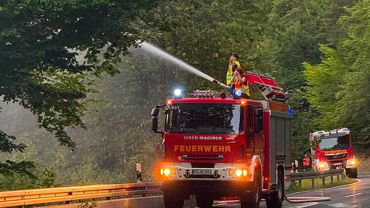 Feuerwehr G&ouml;&szlig;weinstein mit ungew&ouml;hnlichem Einsatz: "Natur ruft um Hilfe"