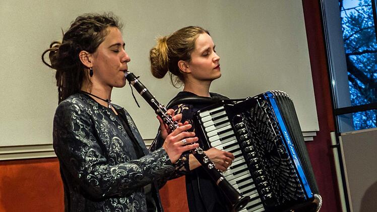 Faszinierende Klezmer-Klänge bot das Ensemble "Sher on a Shier" beim Gastspiel im Coburger Haus Contakt.Foto: Jochen Berger