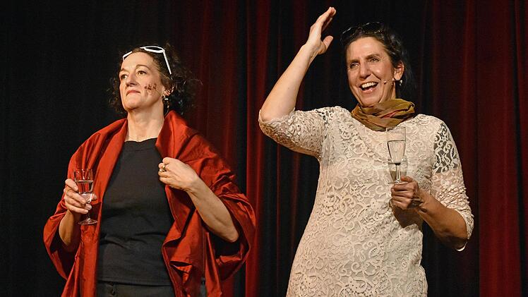 Birgit Süß & Heidi Friedrich  (von links) Ulrike Langer