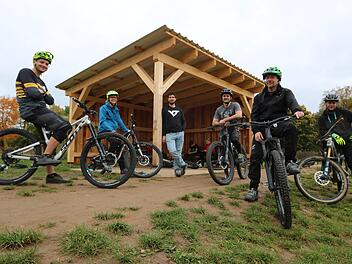 Ein Teil des Teams hinter der "Trail Park Forchheim"-Idee: Stefan Zieringer (v.l.), Petra Ried, Matthias Sandbrink, Sebastian Koch, Holger Ried und David Krieg Foto: Ronald Heck