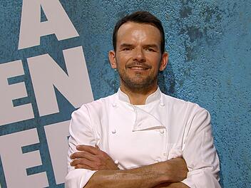 Fernsehkoch Steffen Henssler fordert ab Sonntag, 1. M&auml;rz, wieder prominente Kandidatinnen und Kandidaten heraus.