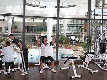 Die Fitness-Arena der "KissSalis"-Therme bietet Neubürger ein kostenloses Personaltraining an.  Fotos: Edgar Bartl