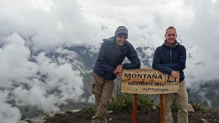 Korbinian Schneider (links) und Andreas Wittmann auf dem "Machu Picchu" in Peru auf 3082 Metern Höhe. Fotos: privat