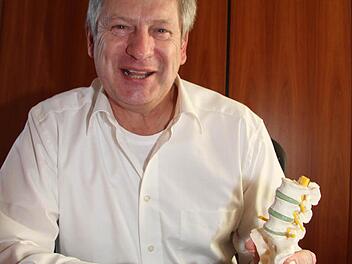 Reinhard Baar ist ein Landarzt mit Leib und Seele. Hausbesuche sind sein täglich Brot. Foto: Sonja Adam