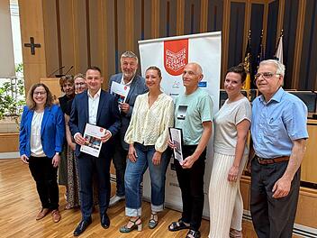 12. Bamberger Literaturfestival startet mit Lesung von Angela Merkel