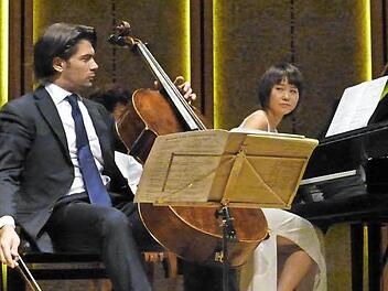 Und was spielst du? Yuja Wang und Gautier Capuçon im Rossini-Saal.  Foto: Ahnert
