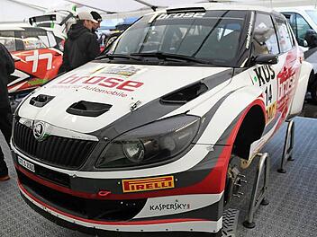Der Skoda Fabia S2000 von Dominik Dinkel soll auch beim 2. Lauf zur deutschen Rallye-Meisterschaft wieder volle Leistung bringen und bis ins Ziel halten. Fotos: Daniela Bingart