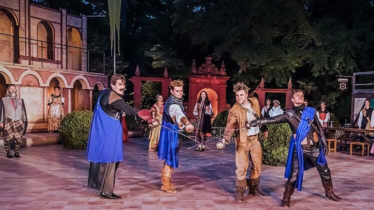 Erfolgreich: Große Nachfrage verzeichneten die Sommerfestspiele des Landestheater auf der Freilichtbühne im Hofgarten.Foto: Sylvain Guillot