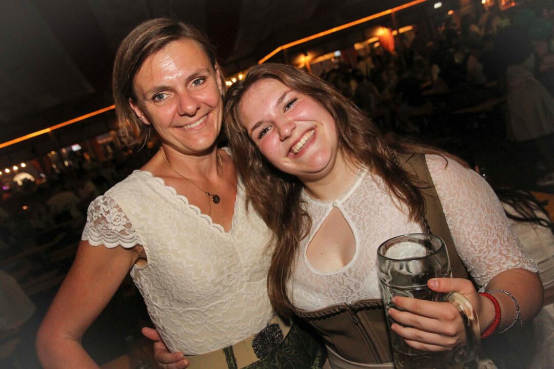 Am letzten Tag vom Bierfest wurde nochmal richtig gefeiert.