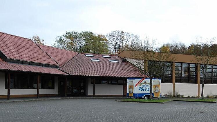 Thulbatalhalle. Wenn sie geändert wird als Versammlungsstätte, sind hohe Kosten für bauliche Veränderungen zu erwarten.