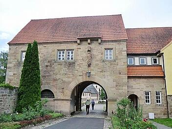 Der Eingang zum Kloster Maria Bildhausen Foto: Anton Then