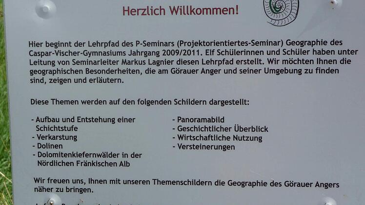 Infotafel über ein Schulprojekt am Görauer Anger. Foto: Irmtraud Fenn-Nebel