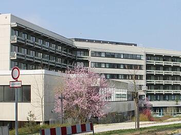 Nur die Küche wird noch im Altbau des Lichtenfelser Krankenhauses genutzt. Ansonsten steht er leer. Foto: Popp