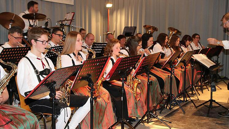 Der Musikverein beim Neujahrskonzert in Maßbach. Foto: Dieter Britz