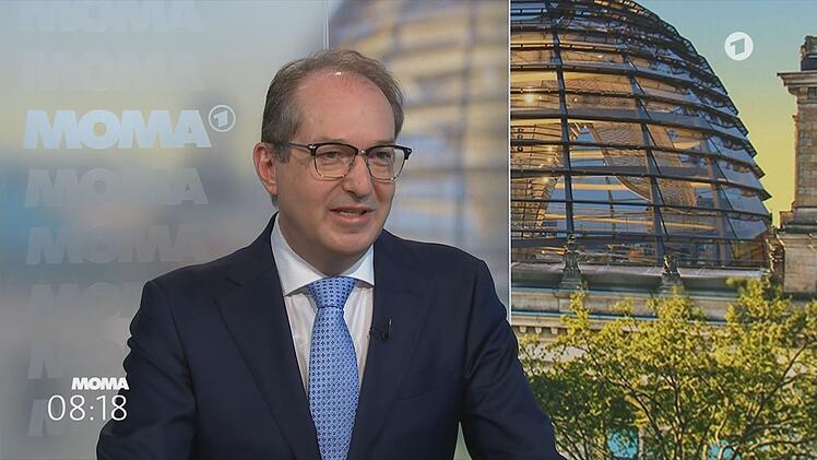 Innenminister Alexander Dobrindt sprach im ARD-Moma &uuml;ber die im Vorjahr angek&uuml;ndigte "Migrationswende".