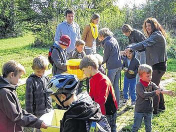 Den Apfelsaft selbst gepresst