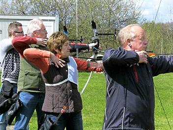 Das Bogenschießen nutzen viele Mitglieder auch zur Entspannung vom Alltag. Foto: Johanna Blum