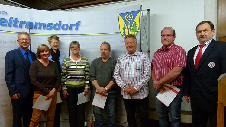 Blutspenderehrungen mit BRK-Urkunde und Ehrennadel Foto: Doris Weidner