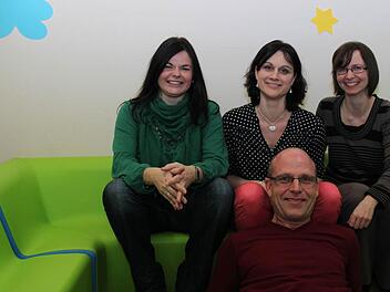 Im Aktion Kindergarten Ebenhausen e.V. wurde der Vorstand neu gewählt (von links): Bianca Rettke, Julia Bauer, Tanja Wetzel und Holger Zwirlein. Foto: Kindergarten Ebenhausen