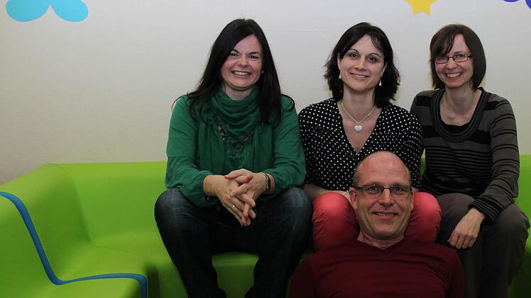 Im Aktion Kindergarten Ebenhausen e.V. wurde der Vorstand neu gewählt (von links): Bianca Rettke, Julia Bauer, Tanja Wetzel und Holger Zwirlein. Foto: Kindergarten Ebenhausen
