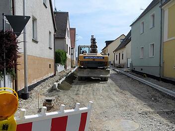 Die Umlegung von Baukosten, wie hier in der Adlerstra&szlig;e, kann die Anwohner erheblich belasteten. &Uuml;ber die Stra&szlig;enausbaubeitr&auml;ge diskutierten die Herzogenauracher Stadtr&auml;te in ihrer j&uuml;ngsten Sitzung. Fotos: Richard S&auml;nger