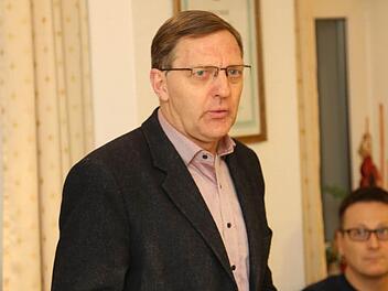 Baudirektor Norbert Schmitt im Wiesenthauer Gemeinderat Foto: Franz Galster