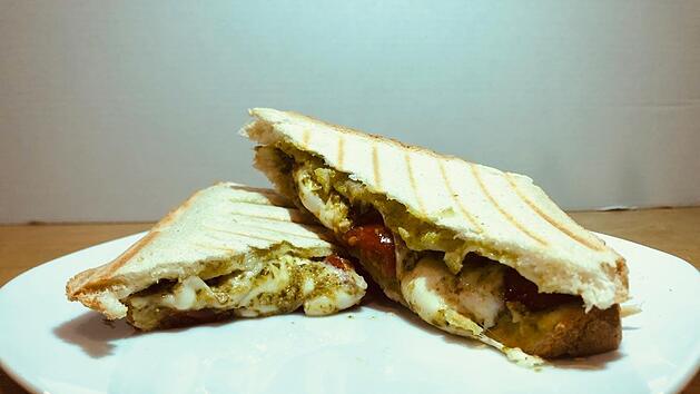 Sandwich-Tomate-Mozzarella.jpg