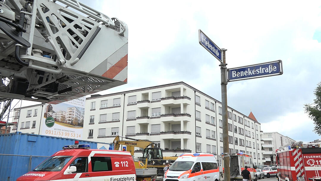 Nürnberg: Bauarbeiter verschüttet und schwer verletzt