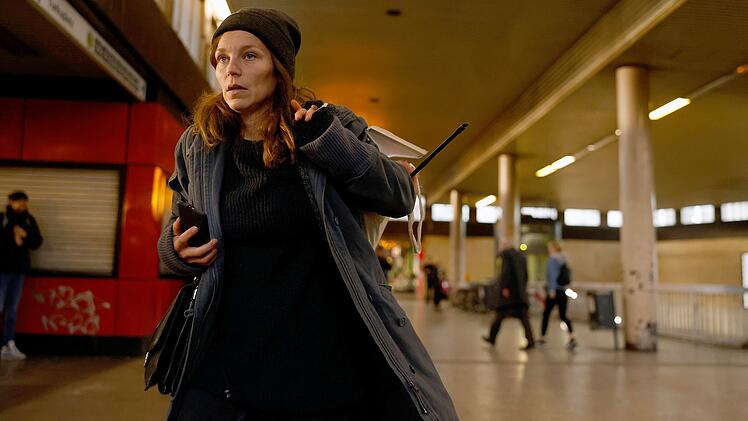 Julia Klemm (Franziska Wulf) kannte den vermissten Sven aus ihrer Jugendzeit.