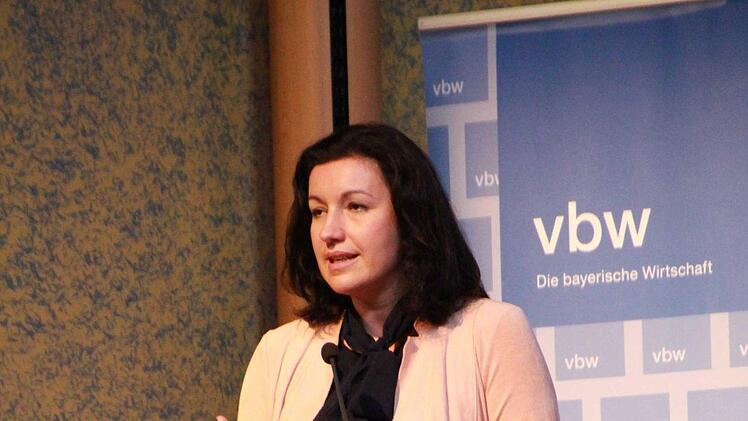 Wo steht die Gesundheitsbranche in Sachen Digitalisierung? Vertreter aus Pflege, Wirtschaft und Politik diskutieren über Chancen, Potenzial und Vorbehalte. Foto: Carmen Schmitt