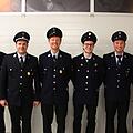 Der neu gewählte Vorstand des Feuerwehrvereins Reichenbach  (von rechts):  Julian Erhard, Fabian Nöth, Nico Mahr, Dominik Bieber, mit 1. Kommandanten Manuel Gessner und 2. Kommandant Christian Nöth. Foto: Matthias Nöth