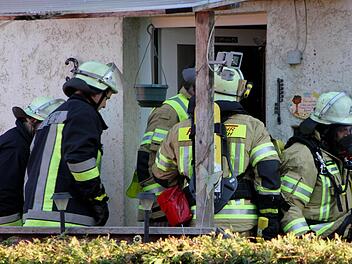 Die Feuerwehr bei ihrem Einsatz am Montagnachmittag im Raum Ebelsbach Foto: Günther Geiling
