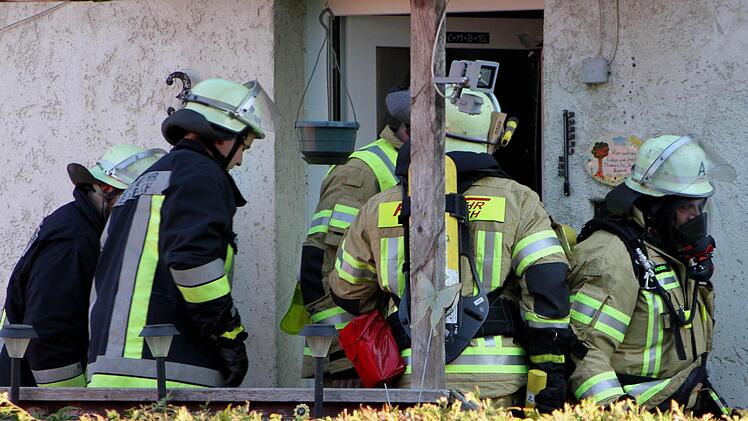 Die Feuerwehr bei ihrem Einsatz am Montagnachmittag im Raum Ebelsbach Foto: Günther Geiling