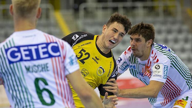 HSC-Kreisläufer Justin Kurch wurde positiv auf das Coronavirus getestet und befindet sich wie der Rest des Teams in Quarantäne. Wann diese für die anderen Spieler und das Trainerteam aufgehoben werden kann, steht noch nicht fest.  Foto: Uwe Gick