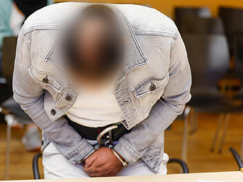 Vierfache Mutter erstochen: Ehemann muss lange ins Gefängnis