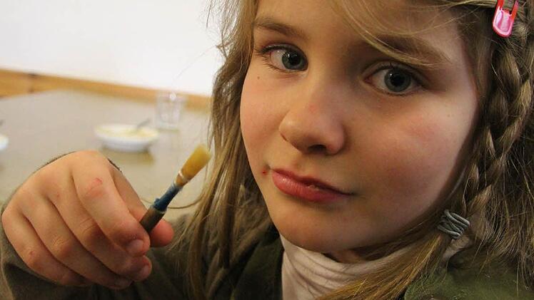 Antonia Apollonia Greifenstein (8) aus Nürnberg ist ein musikalisches Multi-Talent. Sie spielt nicht nur Oboe, sondern auch Sopran, Alt- und Querflöte, außerdem Ukulele, Klavier und Schlagzeug. Und sängerisch ist sie auch begabt. "Musik macht doch Spaß, man trifft nette Leute", findet sie.