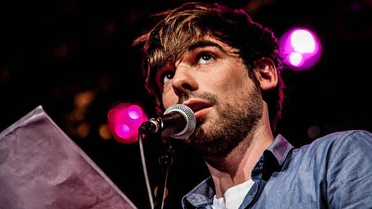 Sebastian Lehmann, der in Bamberg schon als Poetry-Slammer punktete, stellt am 20. Januar im Morphclub seinen Debüt-Roman vor.  Foto: Hendrik Schneller