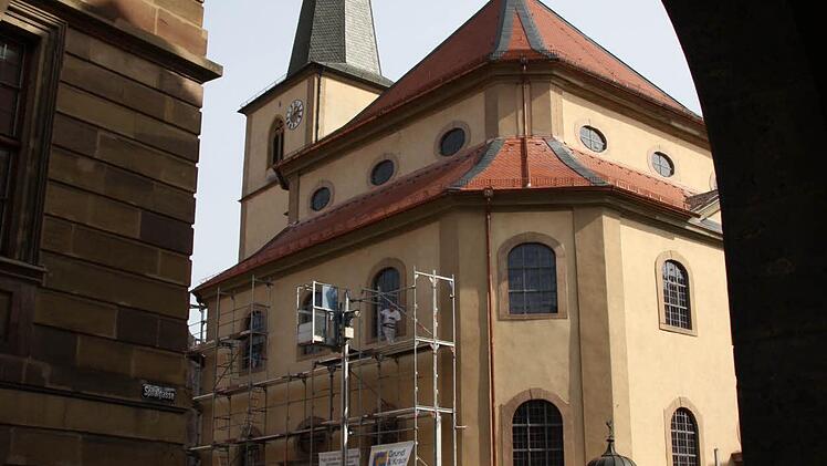 Am Nachmittag "fiel" dann der Rest, bis auf kleine Teile an zwei Teil-Dächern. Foto: Ralf Ruppert